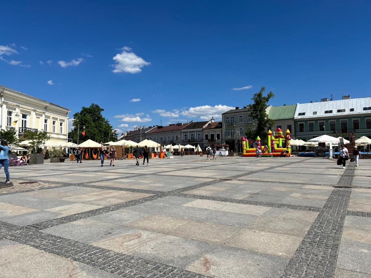 Family & Business Sauna Apartments Rynek Centrum Downtown - 2 Bedroom With Private Sauna, Balcony, Parking Kielce Exteriér fotografie