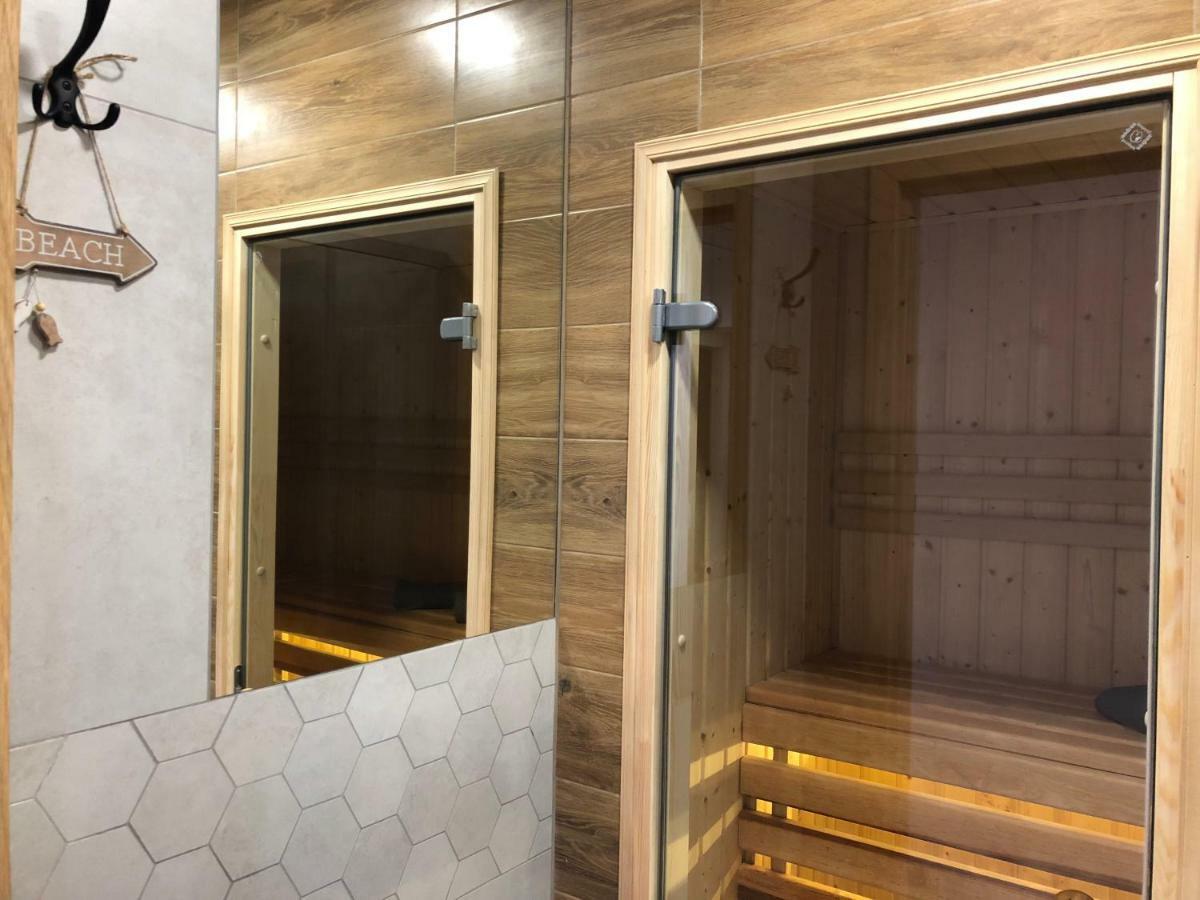Family & Business Sauna Apartments Rynek Centrum Downtown - 2 Bedroom With Private Sauna, Balcony, Parking Kielce Exteriér fotografie