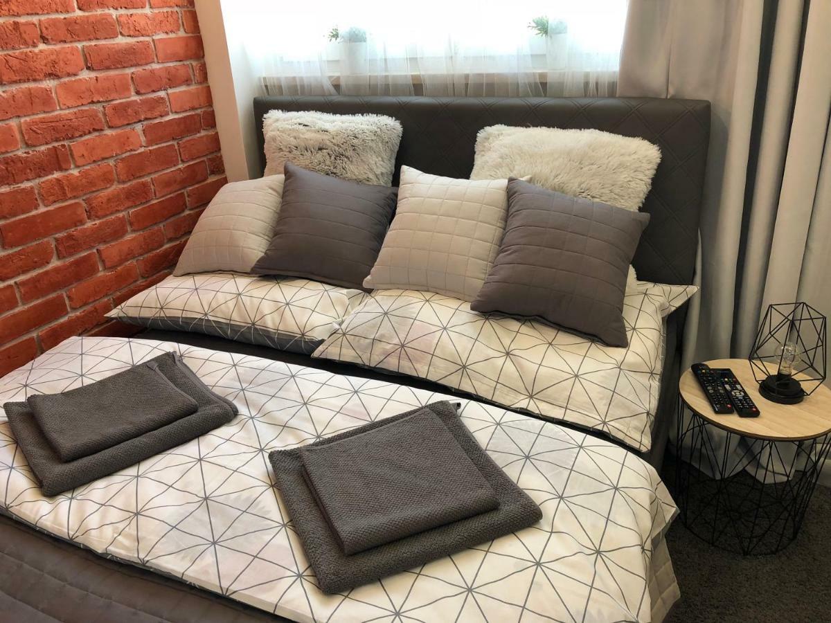 Family & Business Sauna Apartments Rynek Centrum Downtown - 2 Bedroom With Private Sauna, Balcony, Parking Kielce Exteriér fotografie