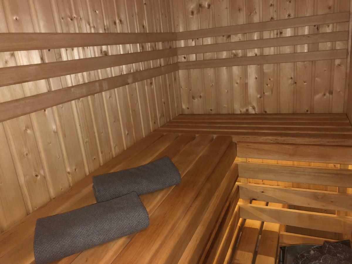 Family & Business Sauna Apartments Rynek Centrum Downtown - 2 Bedroom With Private Sauna, Balcony, Parking Kielce Exteriér fotografie