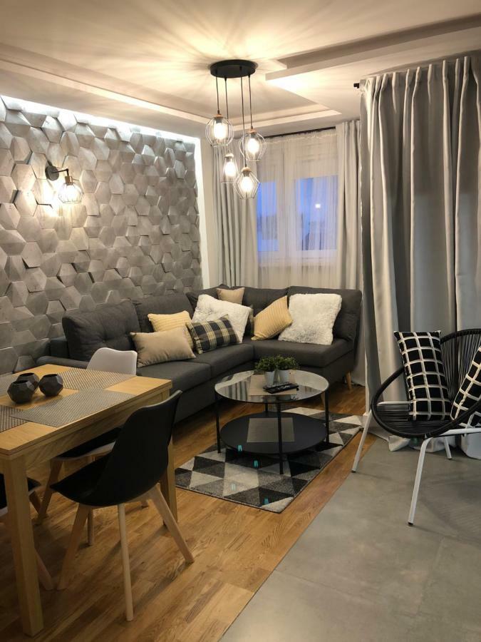 Family & Business Sauna Apartments Rynek Centrum Downtown - 2 Bedroom With Private Sauna, Balcony, Parking Kielce Exteriér fotografie